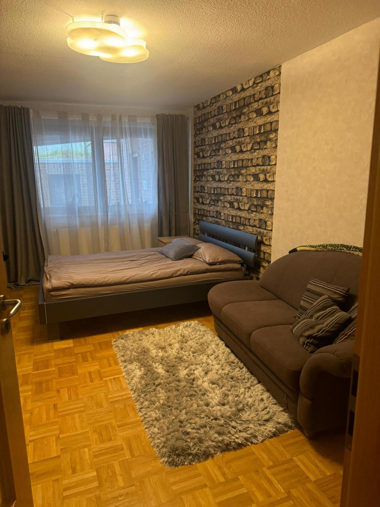 Gemuetliche Wohnung Koelner Norden Bagian luar foto